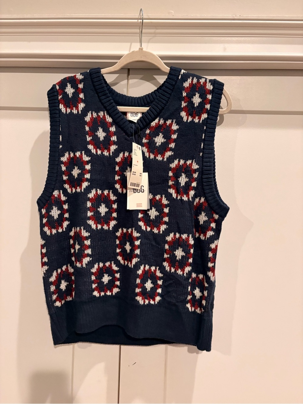BDG NWT Navy Knit Vest with Red and White Geometric Pattern